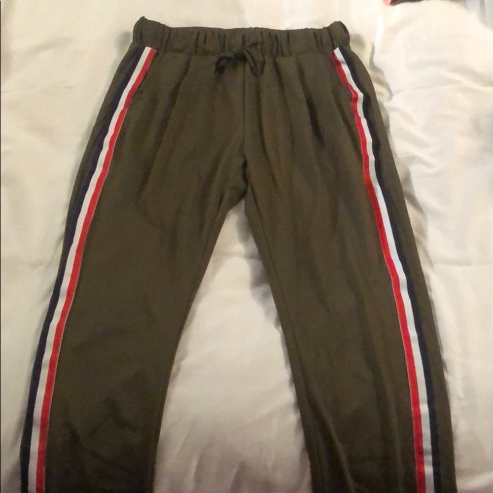 Cute army green pants
